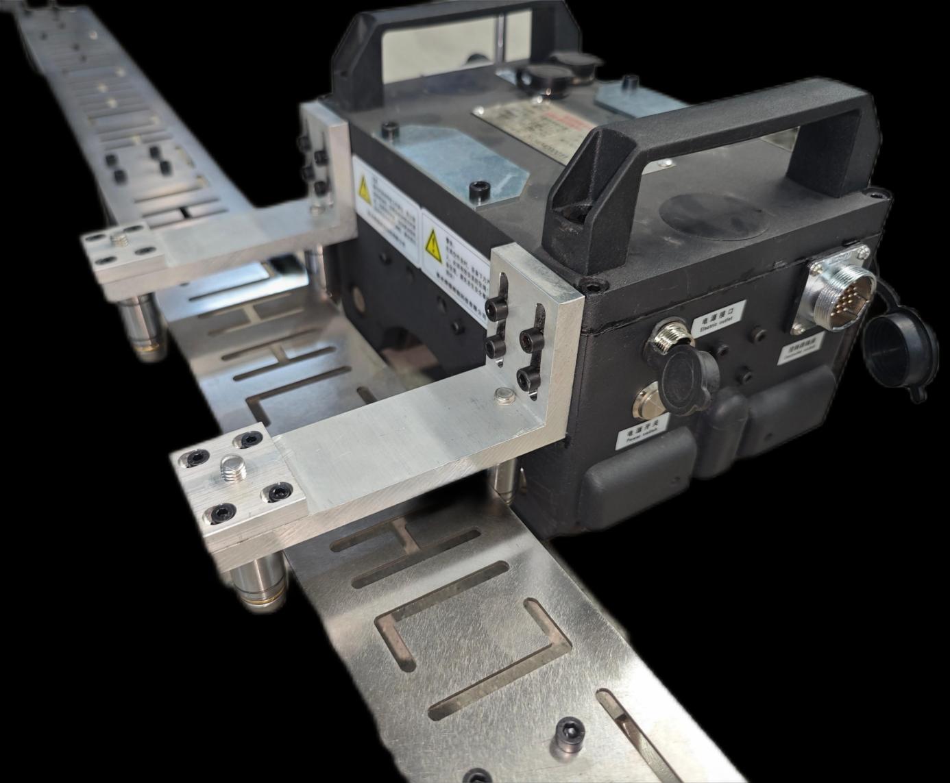 Magnetic crawler welding carriage